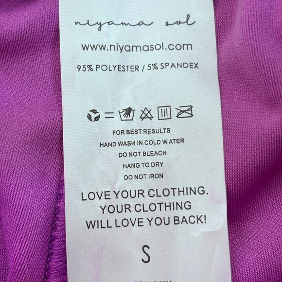 Niyama Sol Magenta Velour Snuggle Loungewear Shorts Womens Size Small NWT - Picture 3 of 4